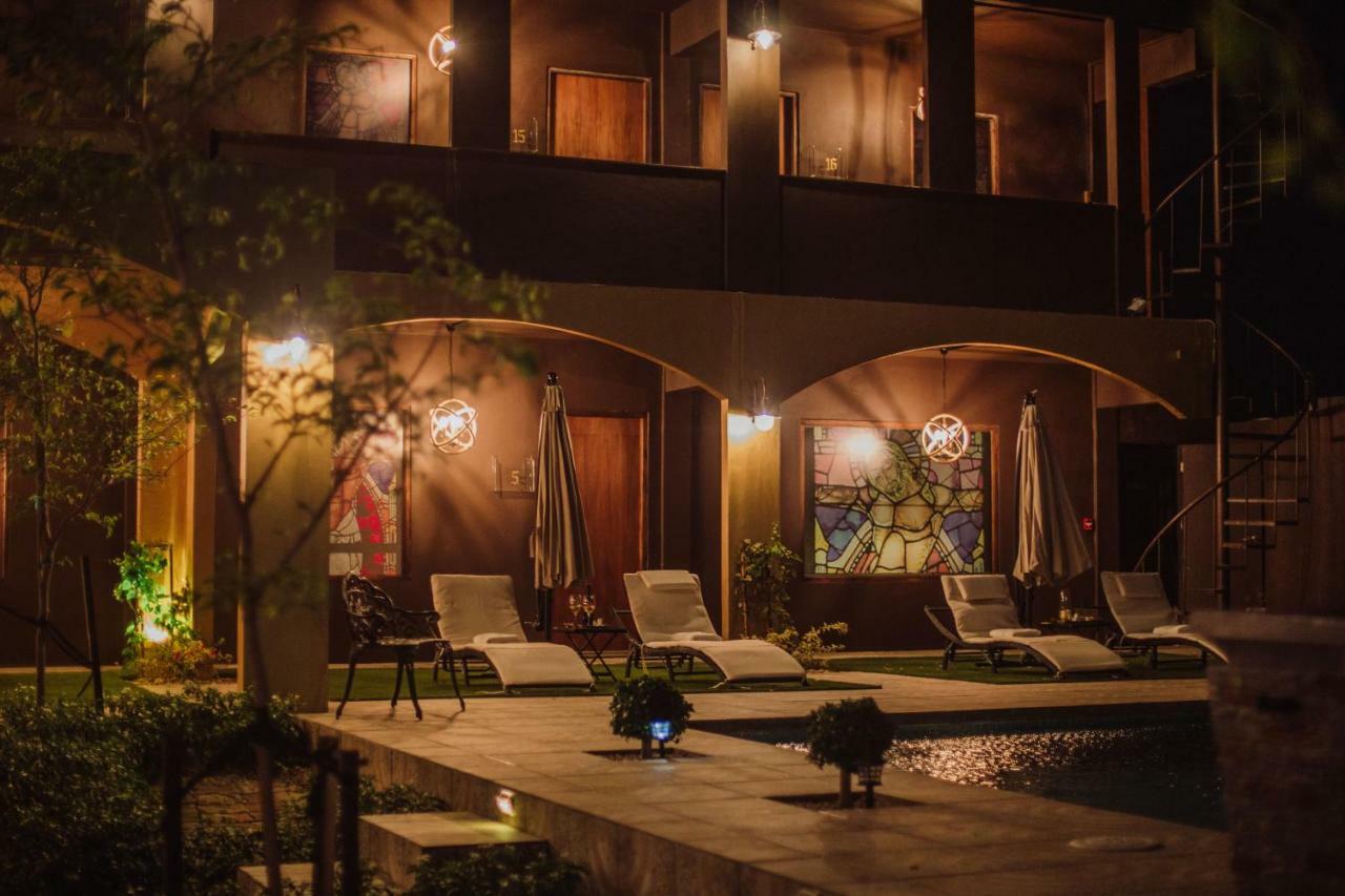 Monastery Suites Oranjestad Ngoại thất bức ảnh