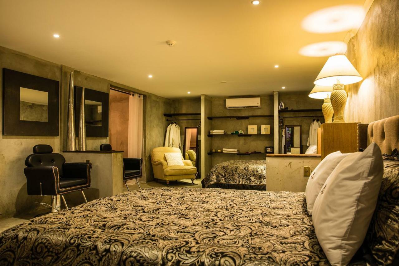 Monastery Suites Oranjestad Ngoại thất bức ảnh