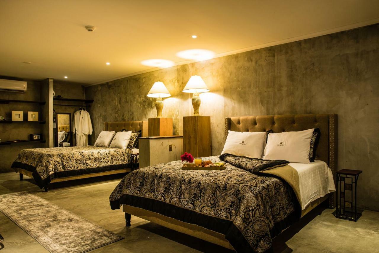 Monastery Suites Oranjestad Ngoại thất bức ảnh