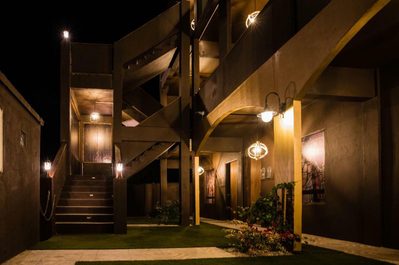 Monastery Suites Oranjestad Ngoại thất bức ảnh