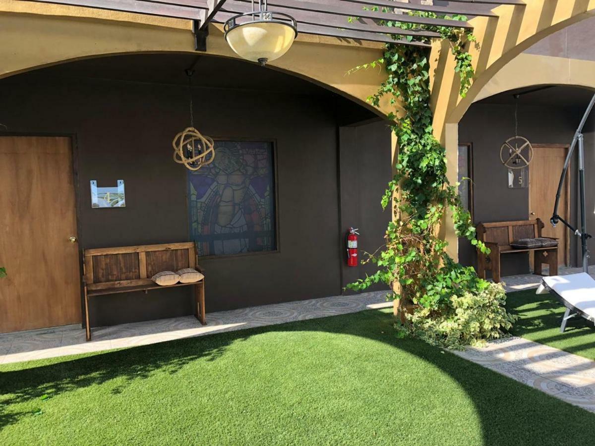 Monastery Suites Oranjestad Ngoại thất bức ảnh