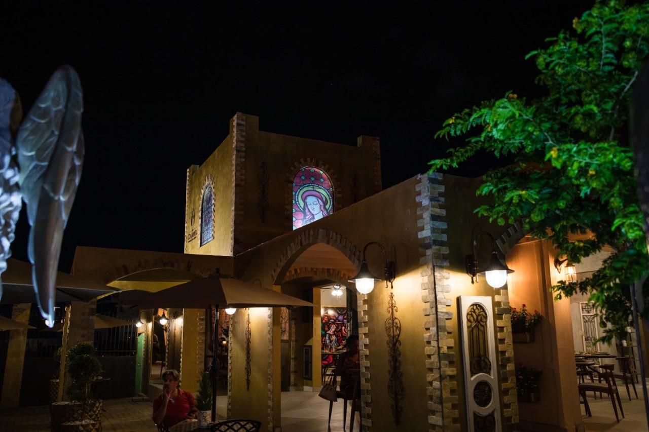 Monastery Suites Oranjestad Ngoại thất bức ảnh