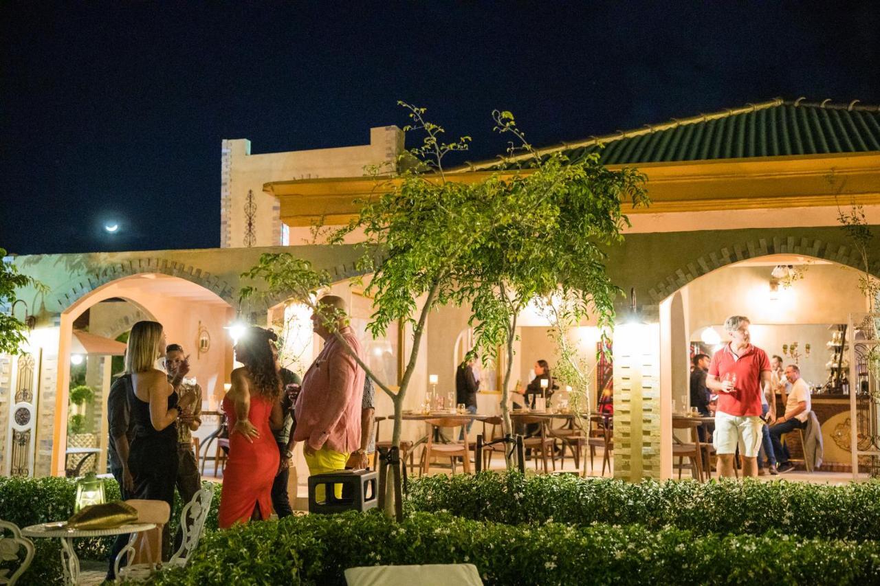 Monastery Suites Oranjestad Ngoại thất bức ảnh