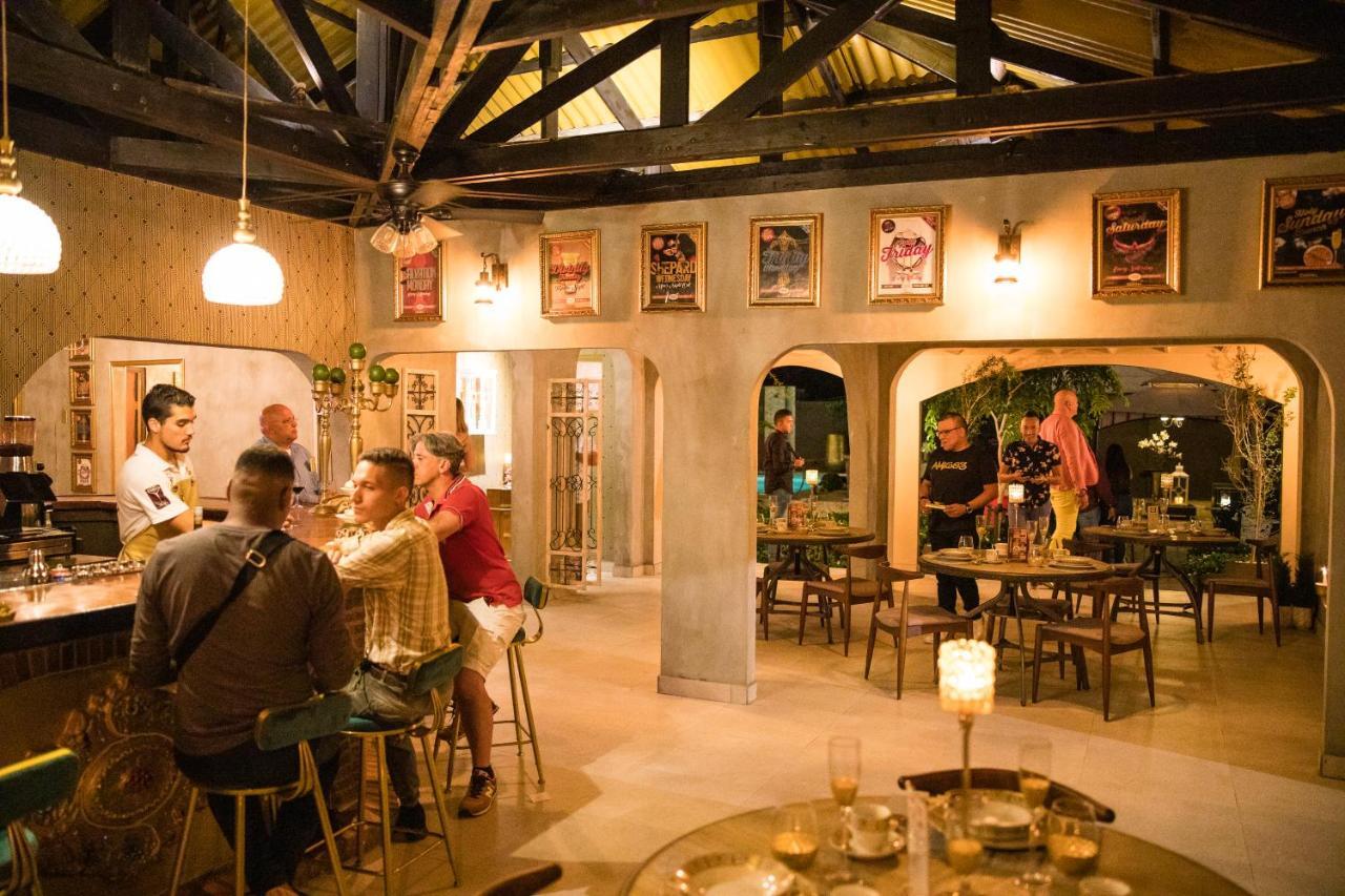 Monastery Suites Oranjestad Ngoại thất bức ảnh